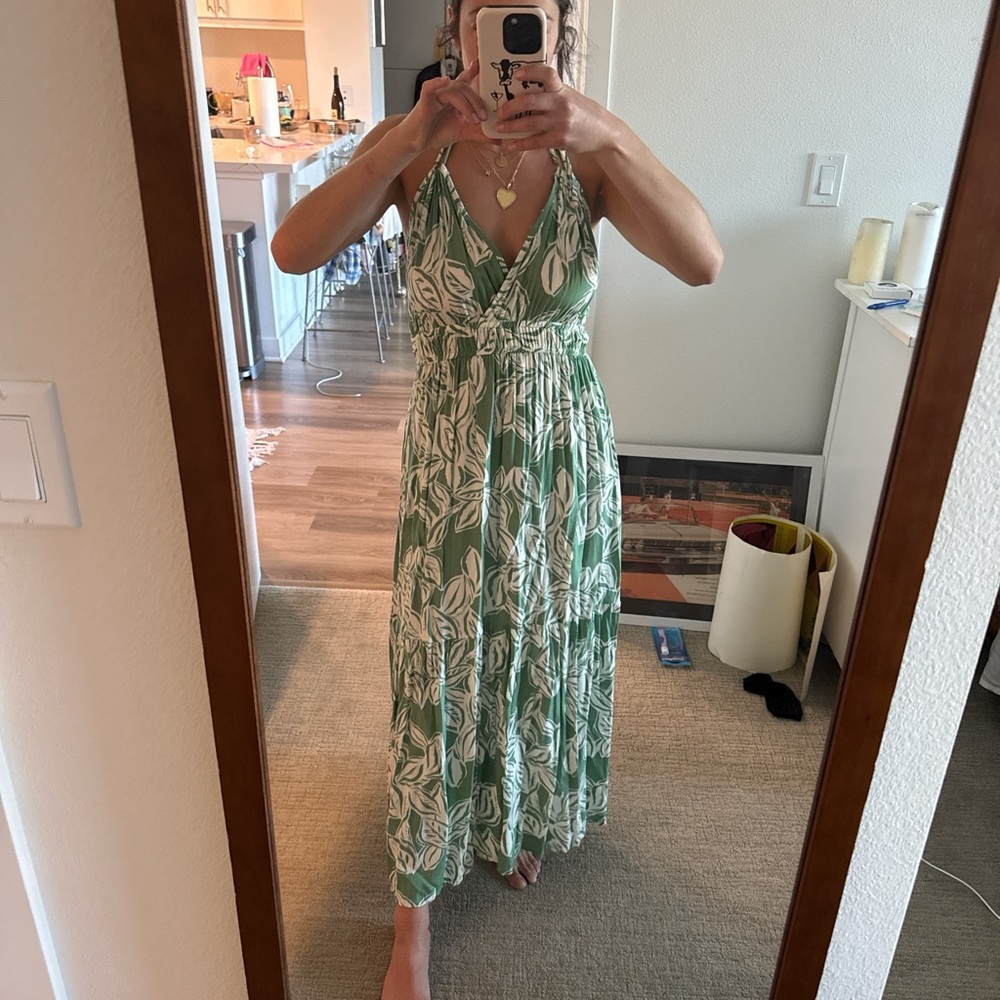 Green Leaf Print Maxi Dress